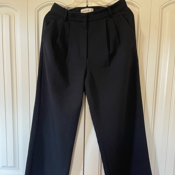Abercrombie & Fitch Pants - Abercrombie & Fitch Black Trousers size 8L